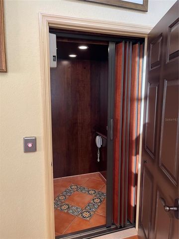 9017 BAYWOOD PARK DRIVE, Seminole, FL 33777