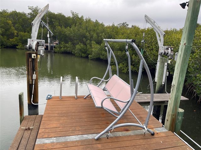 9017 BAYWOOD PARK DRIVE, Seminole, FL 33777