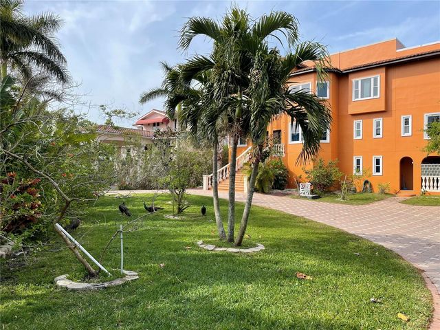 9017 BAYWOOD PARK DRIVE, Seminole, FL 33777