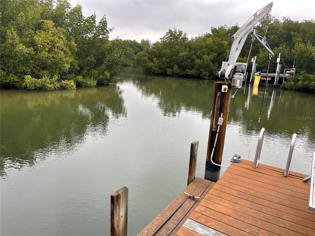 9017 BAYWOOD PARK DRIVE, Seminole, FL 33777