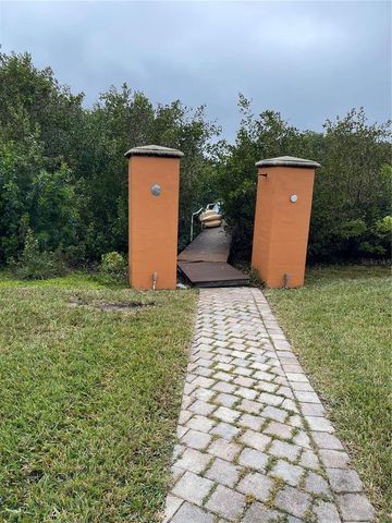 9017 BAYWOOD PARK DRIVE, Seminole, FL 33777