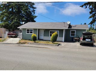 515 PACIFIC Ave, Brookings, OR 97415