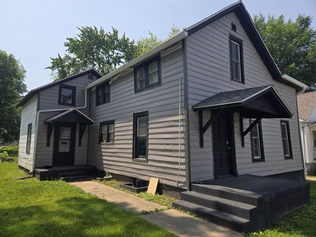 708 W Jefferson Street W, Bloomington, IL 61701