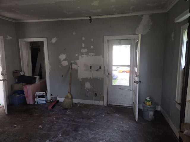 708 W Jefferson Street W, Bloomington, IL 61701