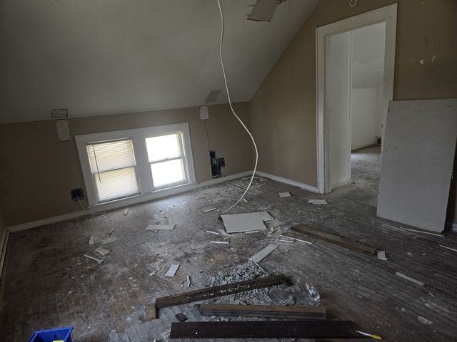 708 W Jefferson Street W, Bloomington, IL 61701