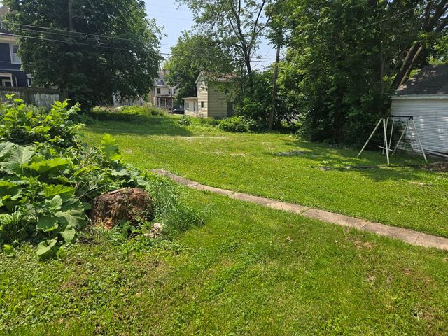 708 W Jefferson Street W, Bloomington, IL 61701