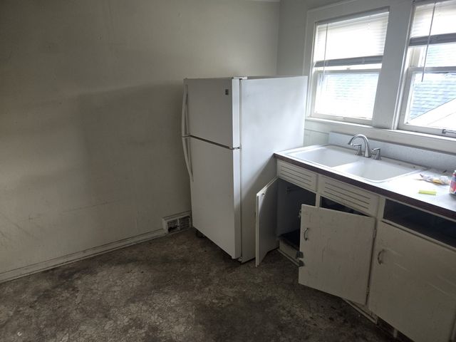 708 W Jefferson Street W, Bloomington, IL 61701