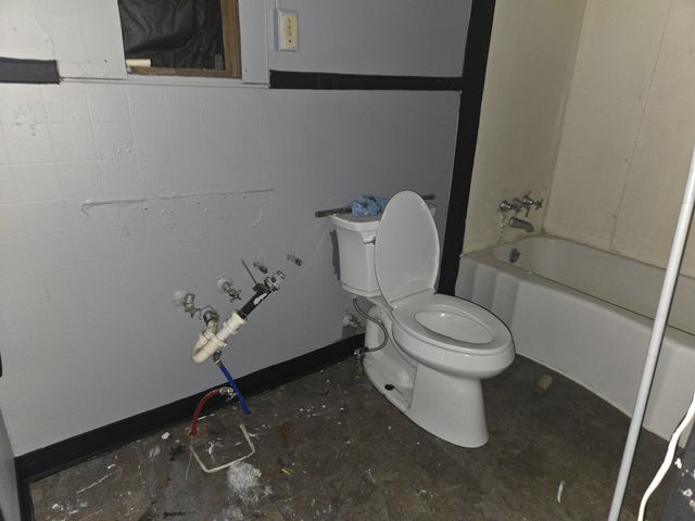 708 W Jefferson Street W, Bloomington, IL 61701