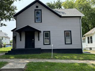 708 W Jefferson Street W, Bloomington, IL 61701