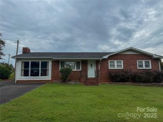 218 Starview Lane, Dallas, NC 28034