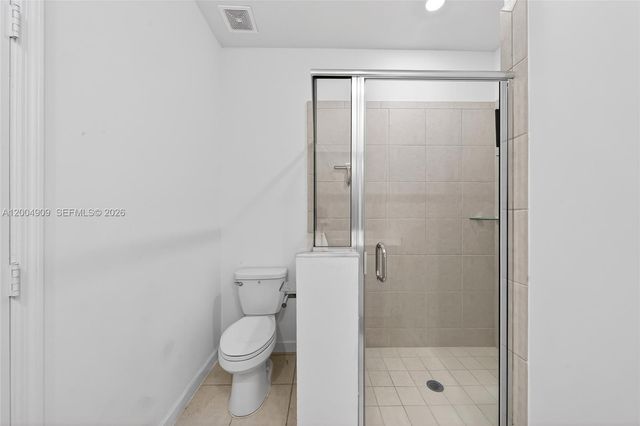 5555 NW 27th St, Lauderhill, FL 33312