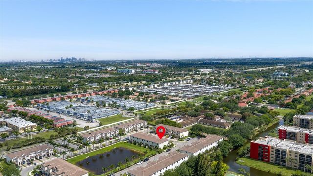 5555 NW 27th St, Lauderhill, FL 33312