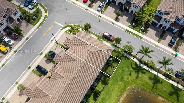 5555 NW 27th St, Lauderhill, FL 33312