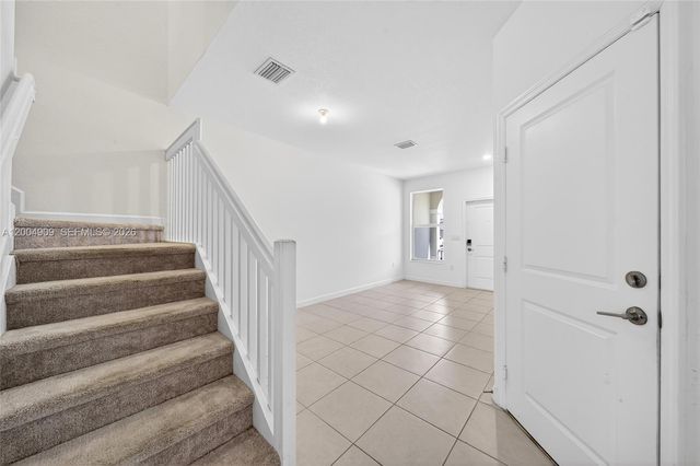 5555 NW 27th St, Lauderhill, FL 33312