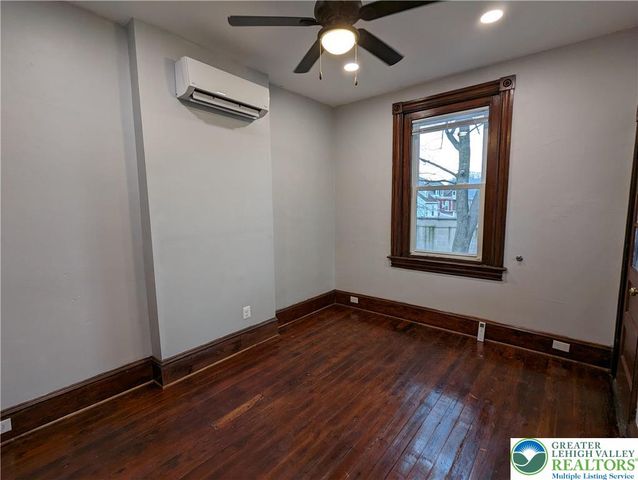 136 South 8th Street, Easton, PA 18042