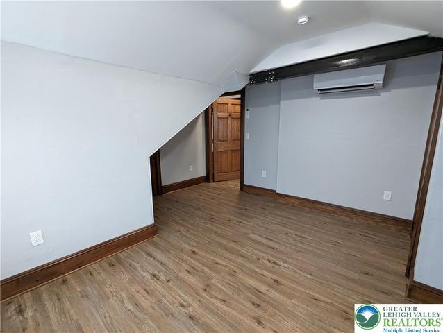 136 South 8th Street, Easton, PA 18042