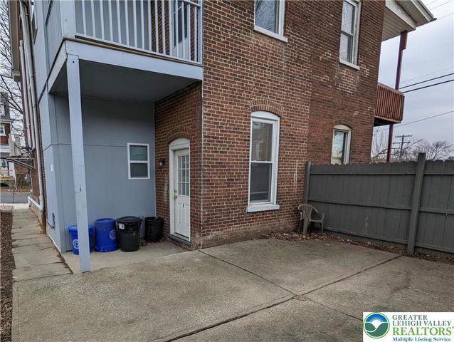 136 South 8th Street, Easton, PA 18042