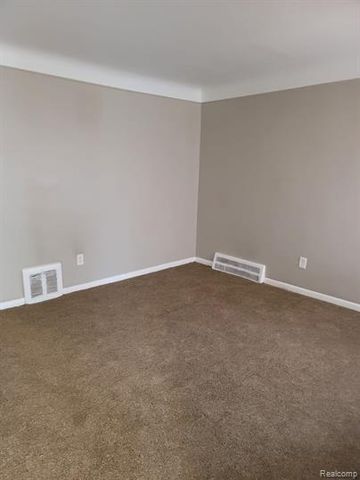 7261 Auburn Street, Detroit, MI 48228
