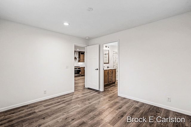 1283 E Ellis Road 30, Norton Shores, MI 49441