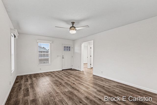 1283 E Ellis Road 30, Norton Shores, MI 49441