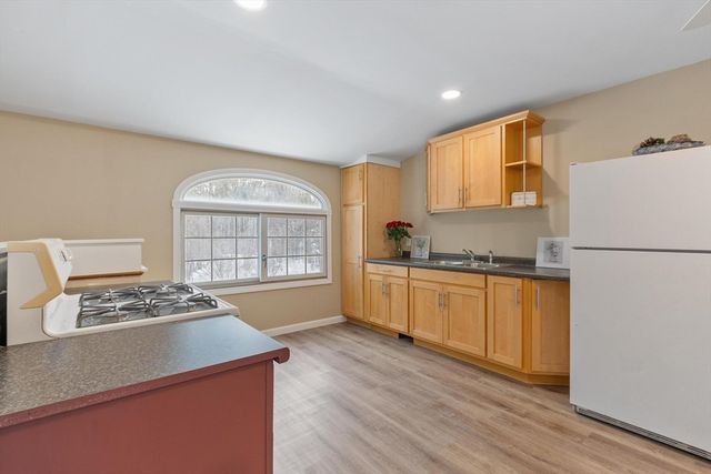 152 Dudley Rd, Templeton, MA 01468