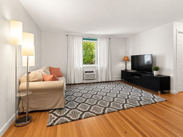 63 Colborne Road 3, Boston, MA 02135