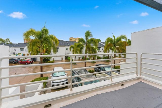 2979 W KNIGHTS AVENUE, Tampa, FL 33611