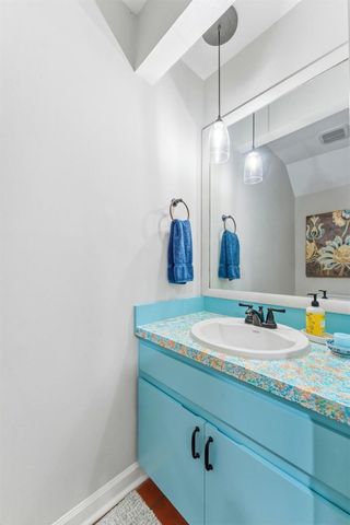 2979 W KNIGHTS AVENUE, Tampa, FL 33611