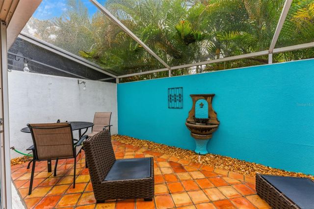 2979 W KNIGHTS AVENUE, Tampa, FL 33611