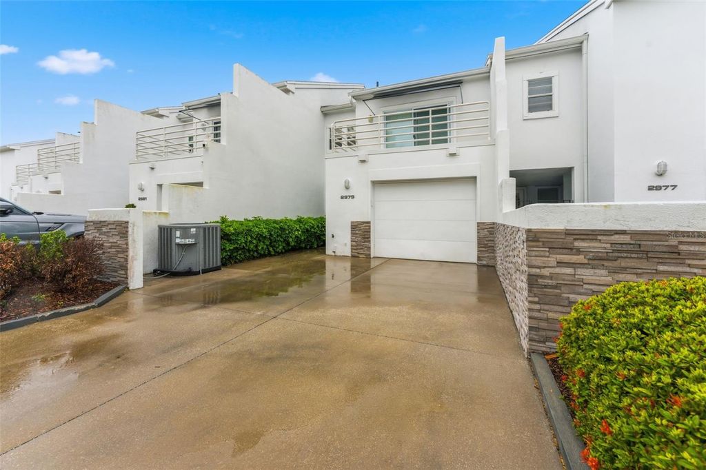 2979 W KNIGHTS AVENUE, Tampa, FL 33611