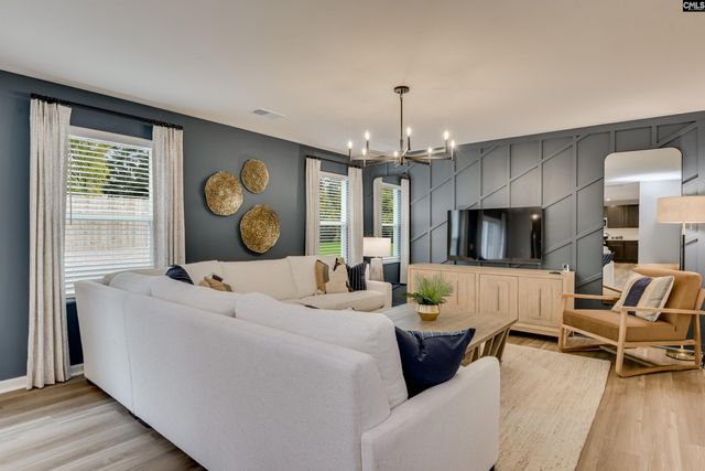 160 Kingfield Drive, Hopkins, SC 29061