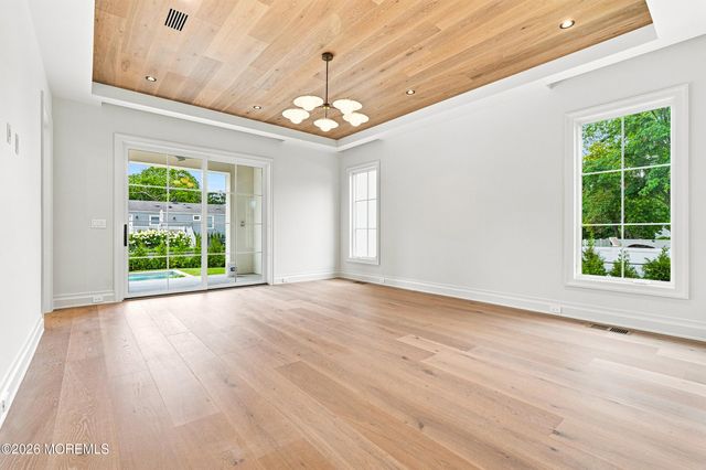78 Beechwood Avenue, West Long Branch, NJ 07764