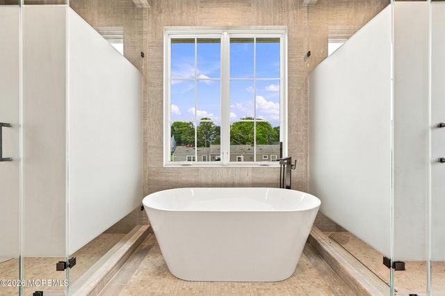 78 Beechwood Avenue, West Long Branch, NJ 07764