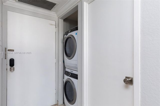 3725 S Ocean Drive 1421, Hollywood, FL 33019