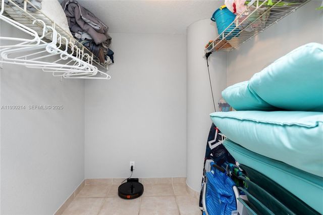 3725 S Ocean Drive 1421, Hollywood, FL 33019