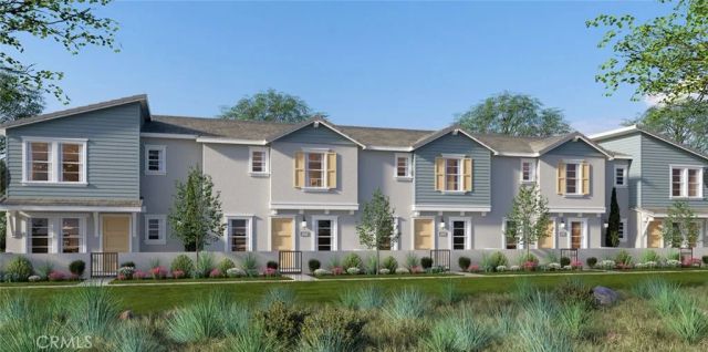 15575 April Dawn Way 5, Fontana, CA 92336