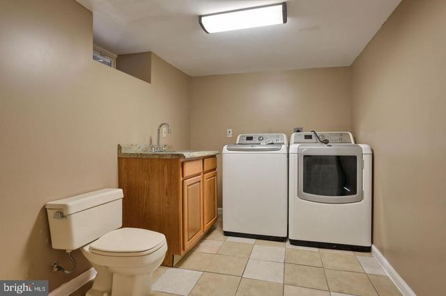 3319 ROUND TOP RD, Elizabethtown, PA 17022