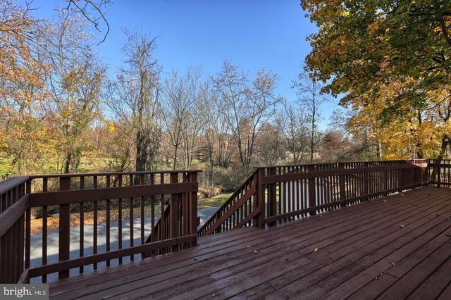 3319 ROUND TOP RD, Elizabethtown, PA 17022