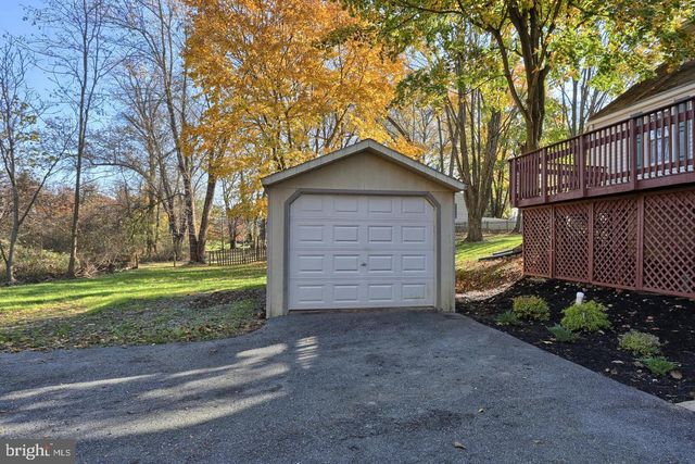 3319 ROUND TOP RD, Elizabethtown, PA 17022