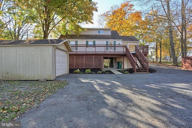 3319 ROUND TOP RD, Elizabethtown, PA 17022