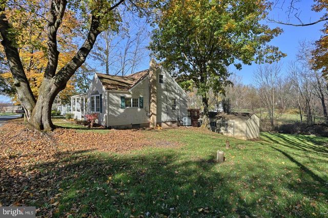 3319 ROUND TOP RD, Elizabethtown, PA 17022