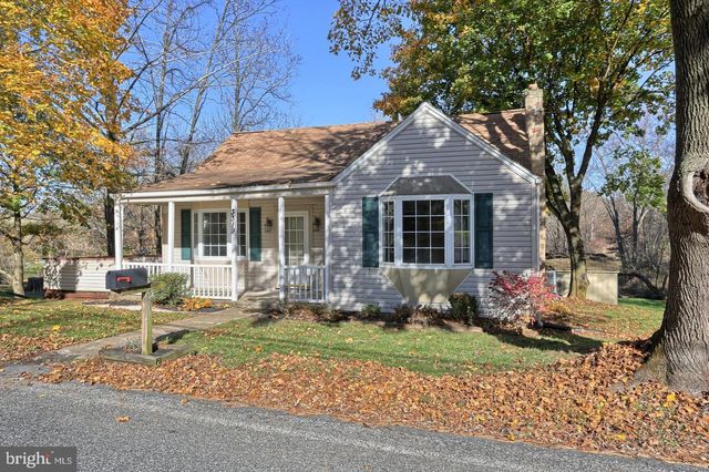 3319 ROUND TOP RD, Elizabethtown, PA 17022