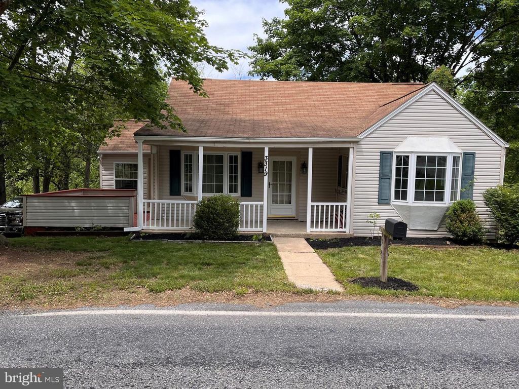 3319 ROUND TOP RD, Elizabethtown, PA 17022