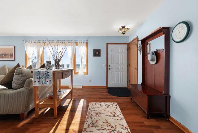 5840 Madsen Circle, Oregon, WI 53575