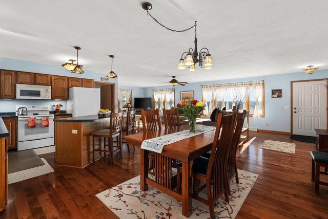 5840 Madsen Circle, Oregon, WI 53575