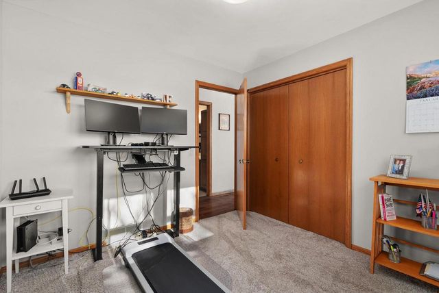 5840 Madsen Circle, Oregon, WI 53575