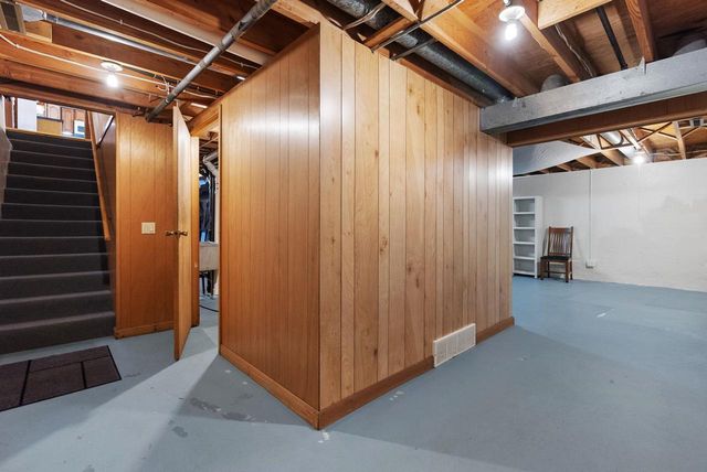 5840 Madsen Circle, Oregon, WI 53575