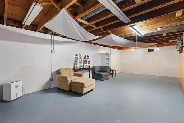 5840 Madsen Circle, Oregon, WI 53575