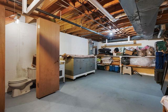 5840 Madsen Circle, Oregon, WI 53575