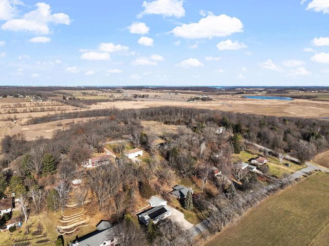 5840 Madsen Circle, Oregon, WI 53575